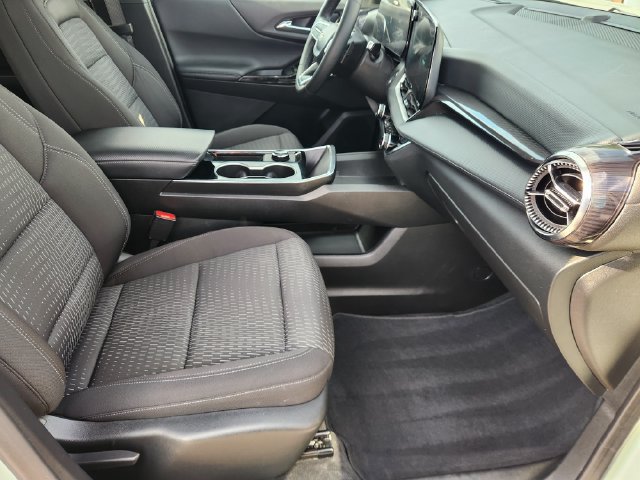 Used 2026 Chevrolet Equinox LT FWD image 14