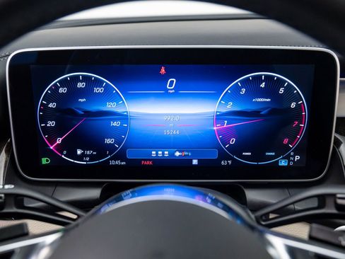 Certified 2025 Mercedes-Benz GLC 300 4MATIC image 22