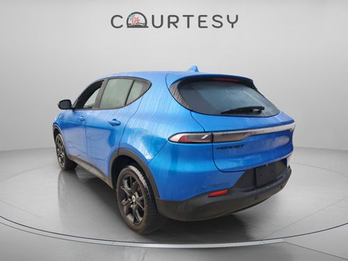 Used 2023 Dodge Hornet GT w/ GT Blacktop Package image 2