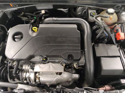 Used 2022 Chevrolet Malibu LT FWD image 30