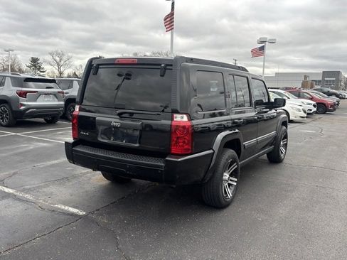 Used 2009 Jeep Commander Sport image 5