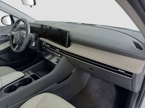 Used 2025 Hyundai Sonata SEL FWD image 29