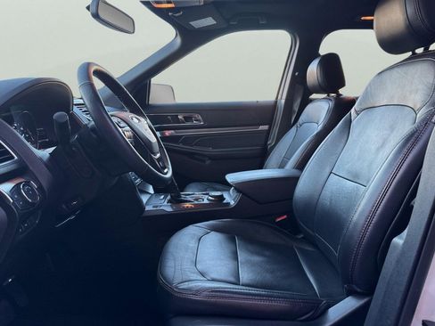 Used 2017 Ford Explorer Sport w/ Equipment Group 401A image 14