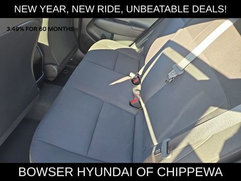 New 2026 Hyundai Kona SE image 5