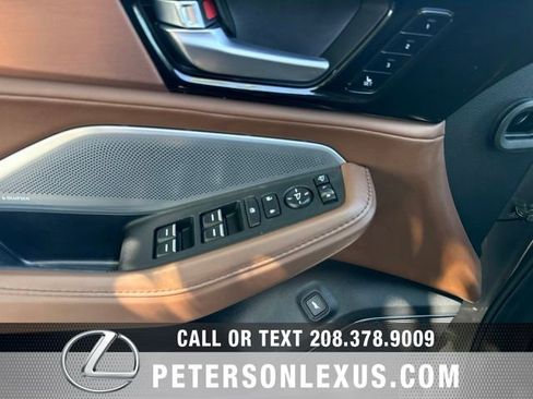 Used 2025 Acura MDX SH-AWD w/ Technology Package image 25