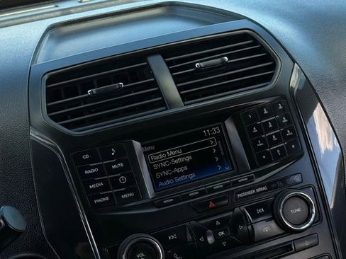 Used 2017 Ford Explorer 4WD image 25