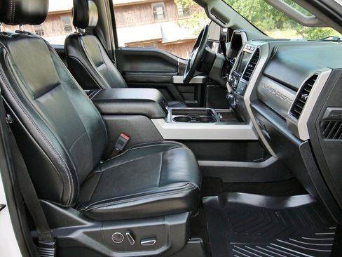 Used 2019 Ford F250 Lariat w/ Lariat Ultimate Package AWD/4WD image 43