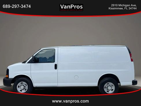 Used 2014 Chevrolet Express 2500 RWD image 2