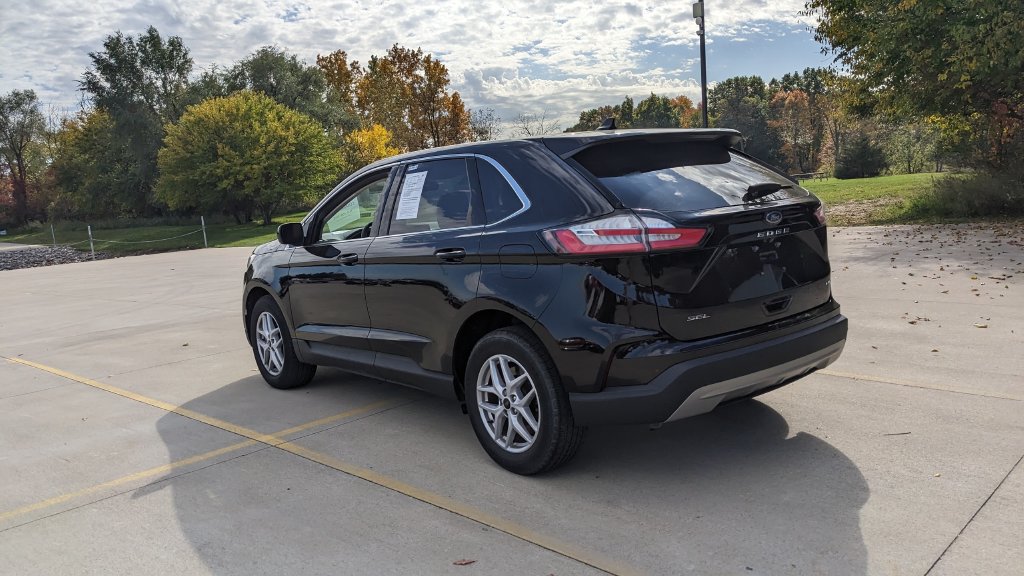 Used 2024 Ford Edge SEL w/ Convenience Package AWD/4WD image 5