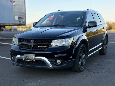 Used 2018 Dodge Journey Crossroad image 1