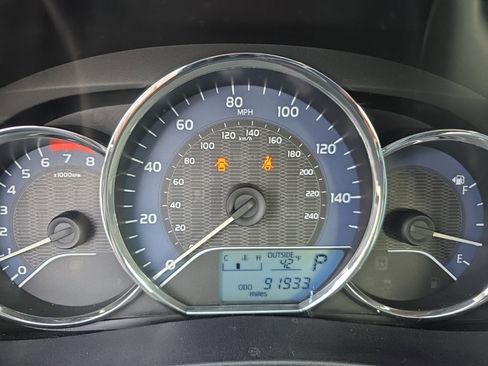 Used 2014 Toyota Corolla L image 12