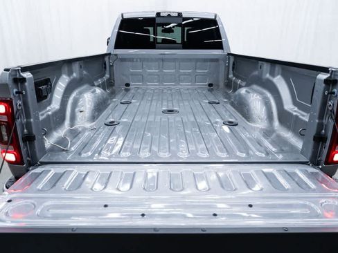 Used 2022 RAM 3500 Laramie AWD/4WD image 8