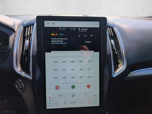 Used 2024 Ford Edge Titanium image 13