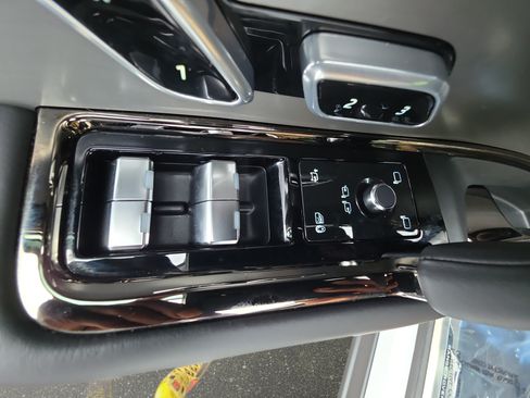 Used 2026 Land Rover Range Rover Sport Dynamic SE AWD/4WD image 28