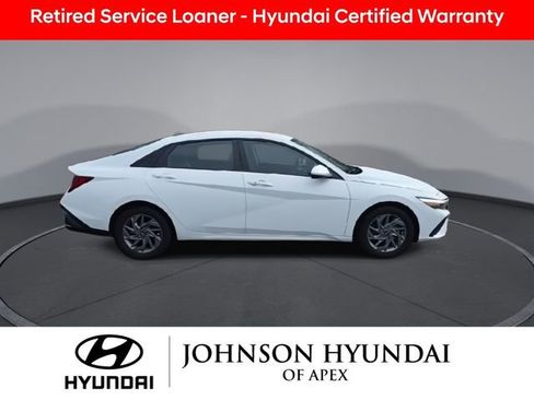 Certified 2025 Hyundai Elantra Blue image 10