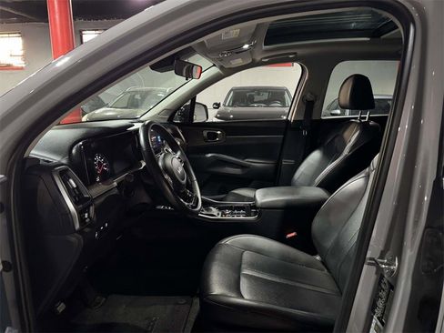 Used 2023 Kia Sorento S w/ Panoramic Sunroof Package image 17