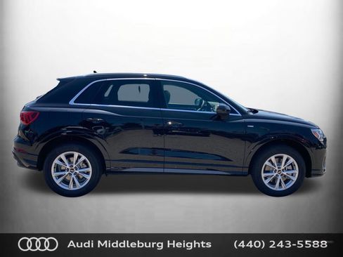 Used 2025 Audi Q3 2.0T Premium w/ Convenience Package image 4