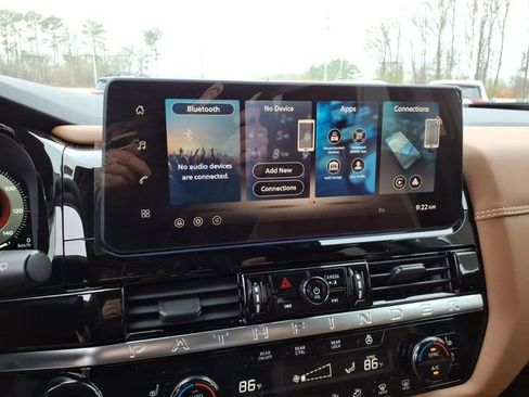 New 2026 Nissan Pathfinder Platinum image 12