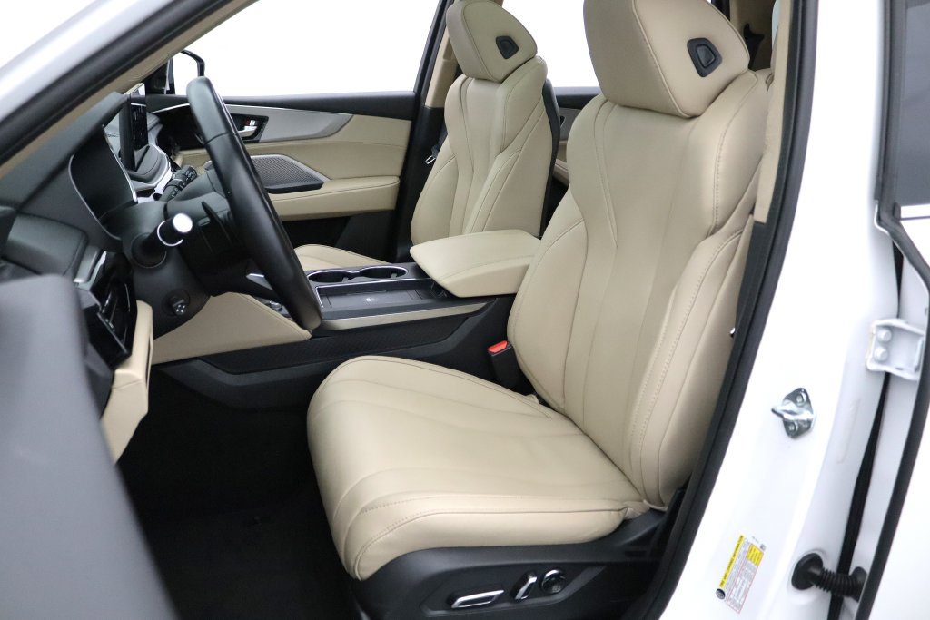 Certified 2025 Acura MDX SH-AWD image 2