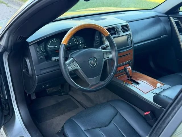 Used 2007 Cadillac XLR RWD image 37