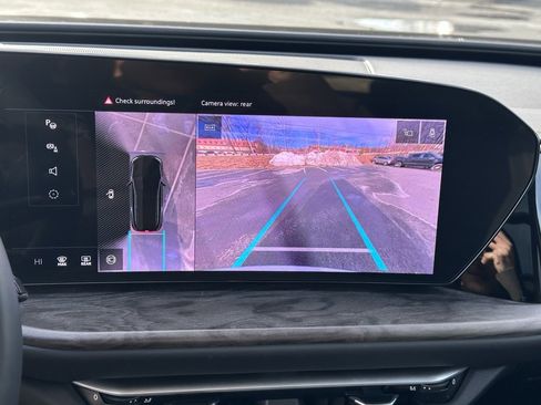 Used 2025 Audi Q5 Premium Plus w/ Premium Plus image 17