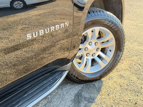 Used 2020 Chevrolet Suburban LT image 97