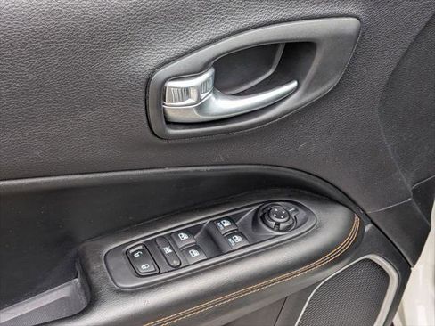 Certified 2020 Jeep Compass Limited AWD/4WD image 11