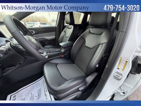 New 2026 Jeep Compass Latitude image 9