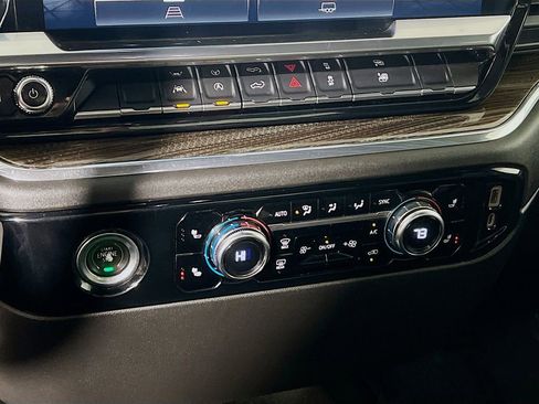 Used 2023 GMC Sierra 1500 Elevation image 14