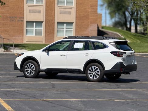 Used 2022 Subaru Outback AWD/4WD image 7