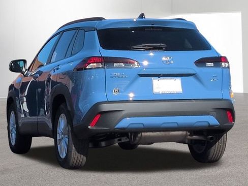 New 2026 Toyota Corolla Cross LE w/ Moonroof Package image 9