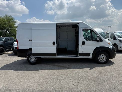 Used 2023 RAM ProMaster 2500 FWD image 14