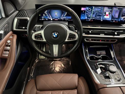 Used 2023 BMW X7 xDrive40i w/ M Sport Package image 29