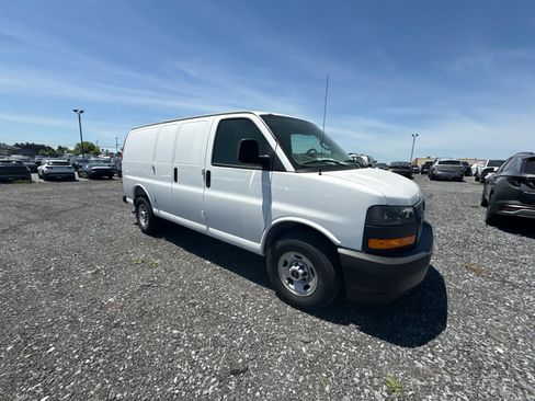 New 2026 GMC Savana 2500 w/ Driver Convenience Package RWD image 27