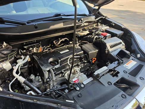 Used 2017 Honda CR-V LX image 65