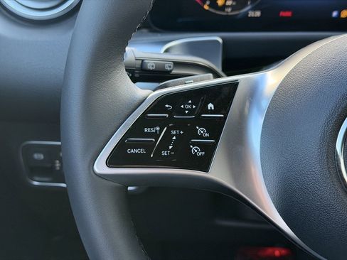 New 2026 Mercedes-Benz GLB 250 4MATIC image 16