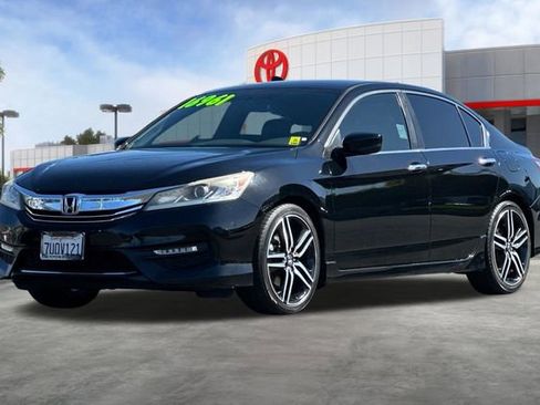 Used 2017 Honda Accord Sport Special Edition image 9