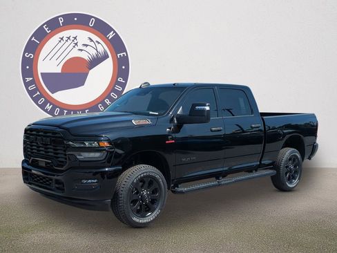 New 2026 RAM 2500 Big Horn AWD/4WD image 2