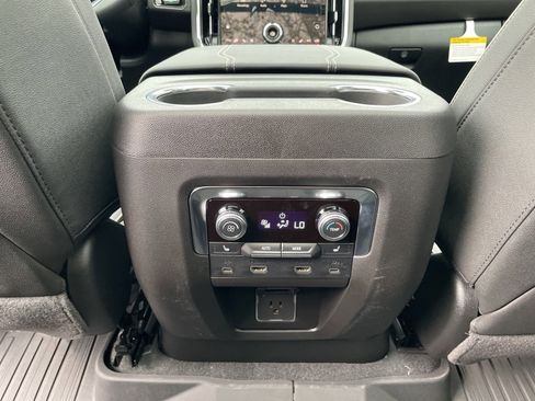 New 2026 GMC Yukon XL Elevation w/ Elevation Premium Package image 26