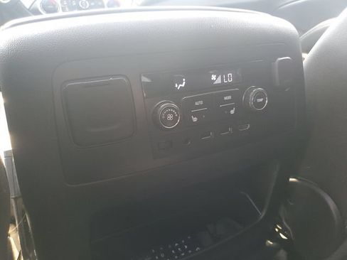 Used 2019 Chevrolet Tahoe Premier AWD/4WD image 15