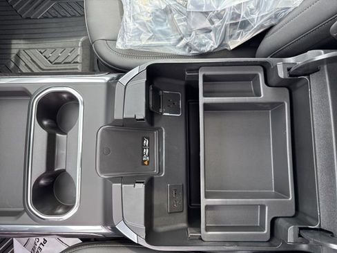 New 2026 Chevrolet Silverado 2500 LTZ w/ LTZ Premium Package AWD/4WD image 33
