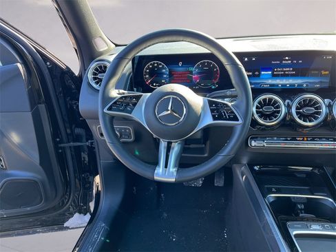Certified 2025 Mercedes-Benz GLB 250 4MATIC image 12