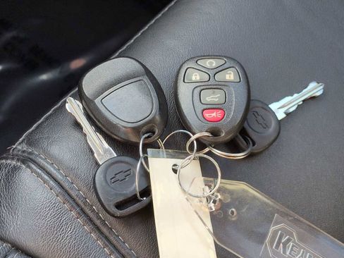 Used 2017 Chevrolet Traverse Premier image 35