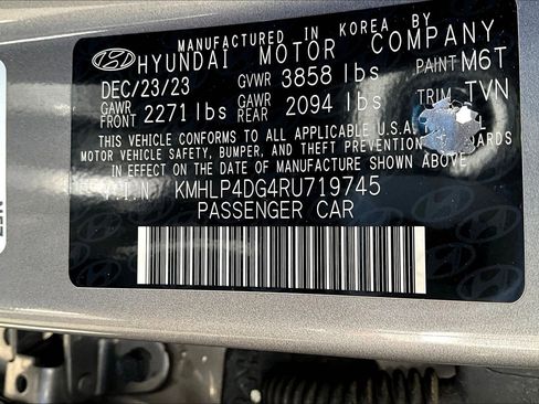Used 2024 Hyundai Elantra Limited FWD image 29