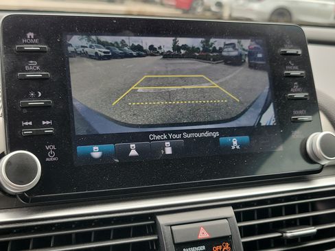 Used 2021 Honda Accord Touring image 33