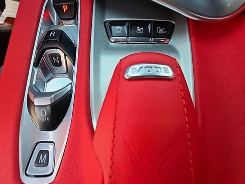 Used 2024 Chevrolet Corvette Stingray Preferred Cpe w/ Z51 Performance Package RWD image 23