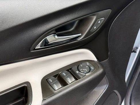 Used 2024 Chevrolet Equinox LT image 17