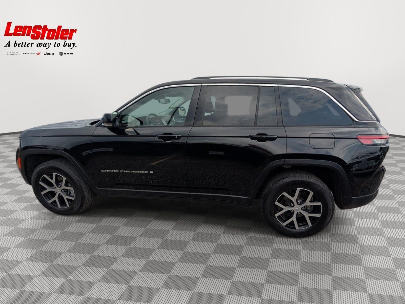 Used 2023 Jeep Grand Cherokee Limited AWD/4WD image 3