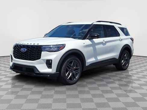 New 2026 Ford Explorer ST-Line w/ ST-Line Street Pack RWD image 3