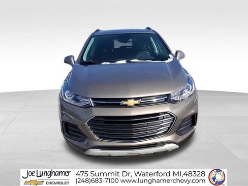 Certified 2020 Chevrolet Trax LT w/ LT Convenience Package image 3